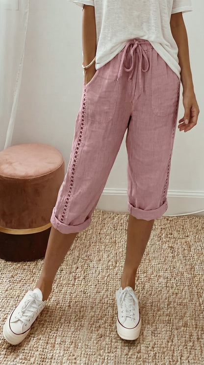 ☀️👖 Zomerbroek in caprilengte voor dames met kanten details 🧵🌸