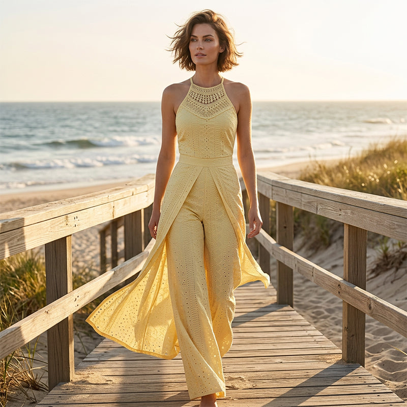 Elegante kanten top en wijde broek met split.