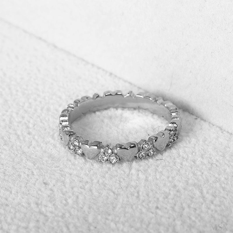 💍 LIMITED-TIME  OFF! 💥 Women's Elegant Heart Eternity Ring – Micro-Paved Zircons, Stainless Steel, Stackable ✨