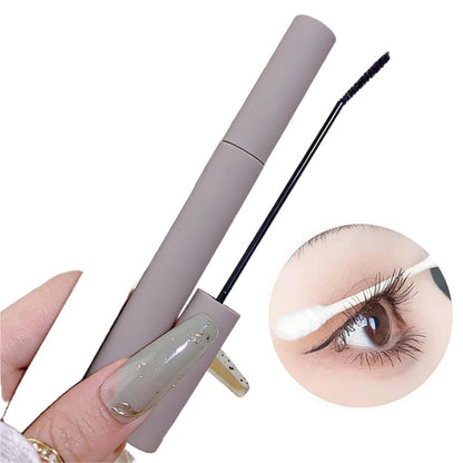 Vlekbestendige mascara met vezels voor lange krullen