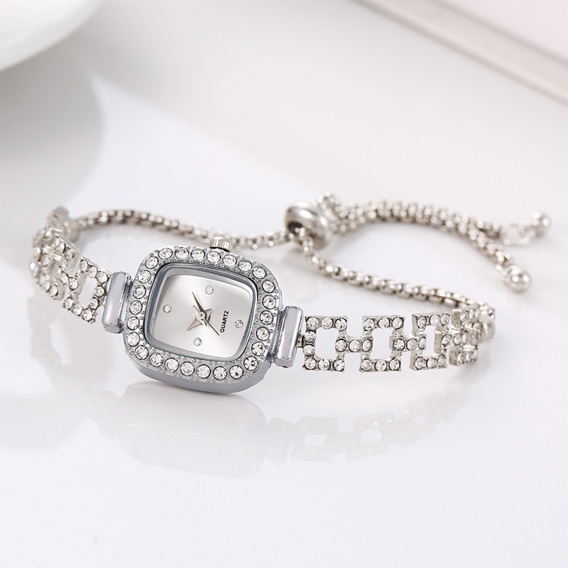⏳ 50% off⏰Women Drawstring Bracelet Watch Square Quartz⌚🌸
